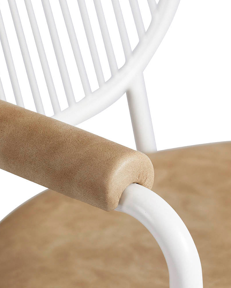 Serena - White and cognac-coloured hairdressing chair - White cross base