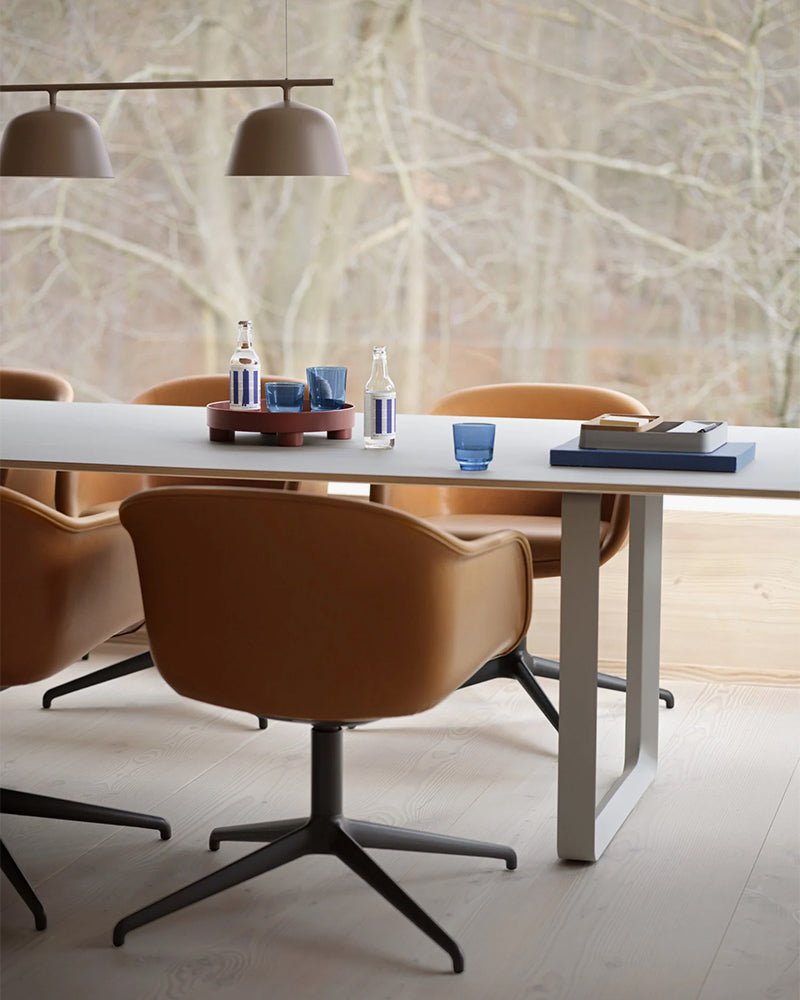 70/70 Stor - Grå linoleum - Grått stativ