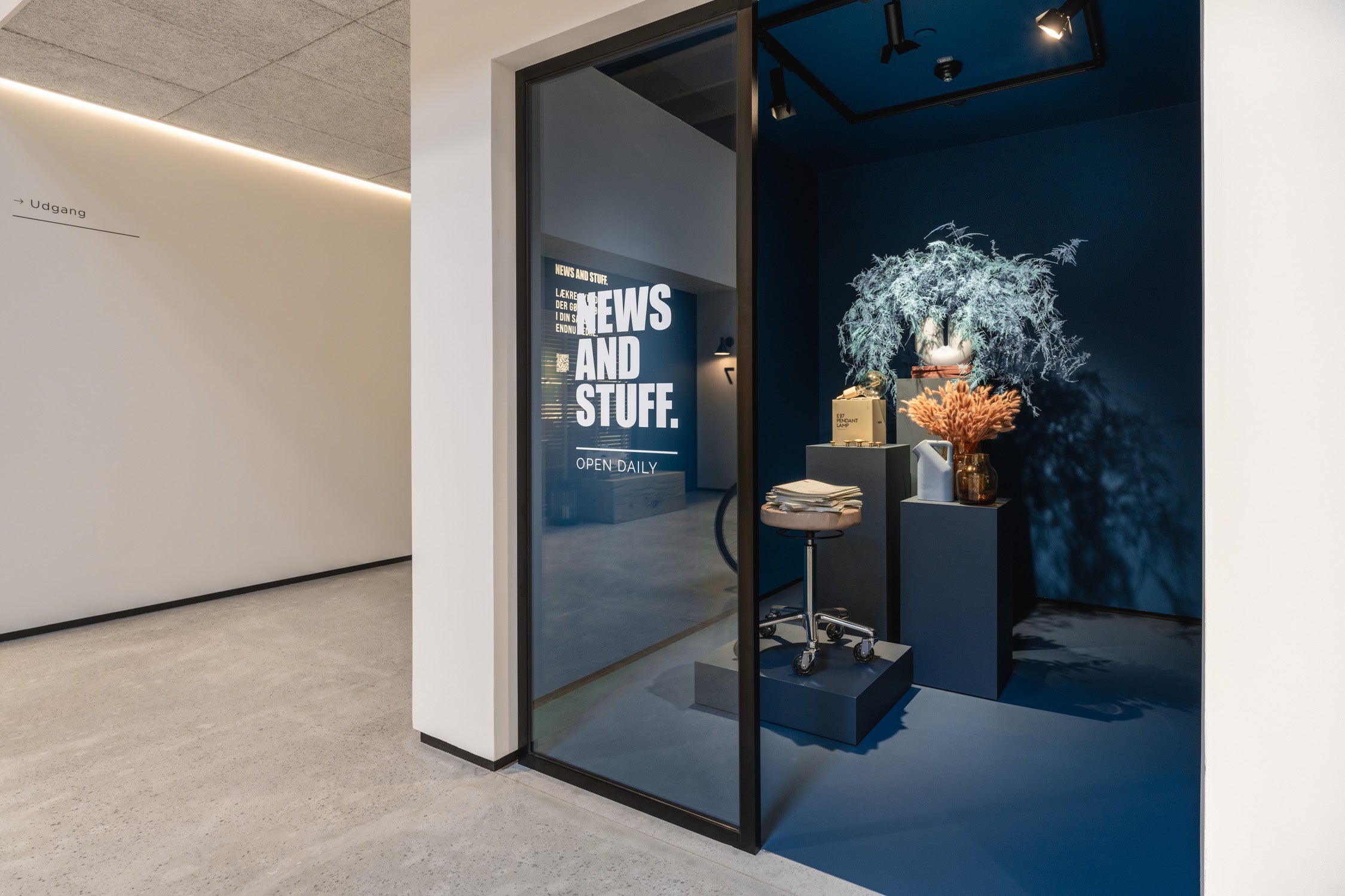 News and Stuff frisør indretning med de nyeste trends