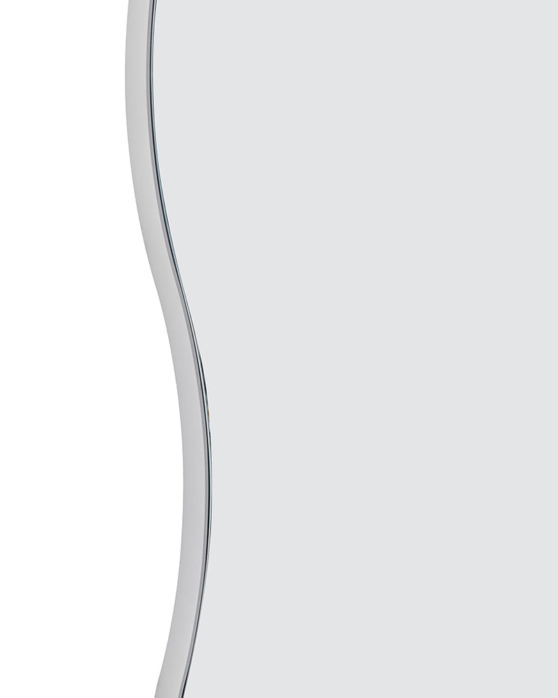 Wiggle - Freestanding hairdressing mirror - Trendy design - White frame