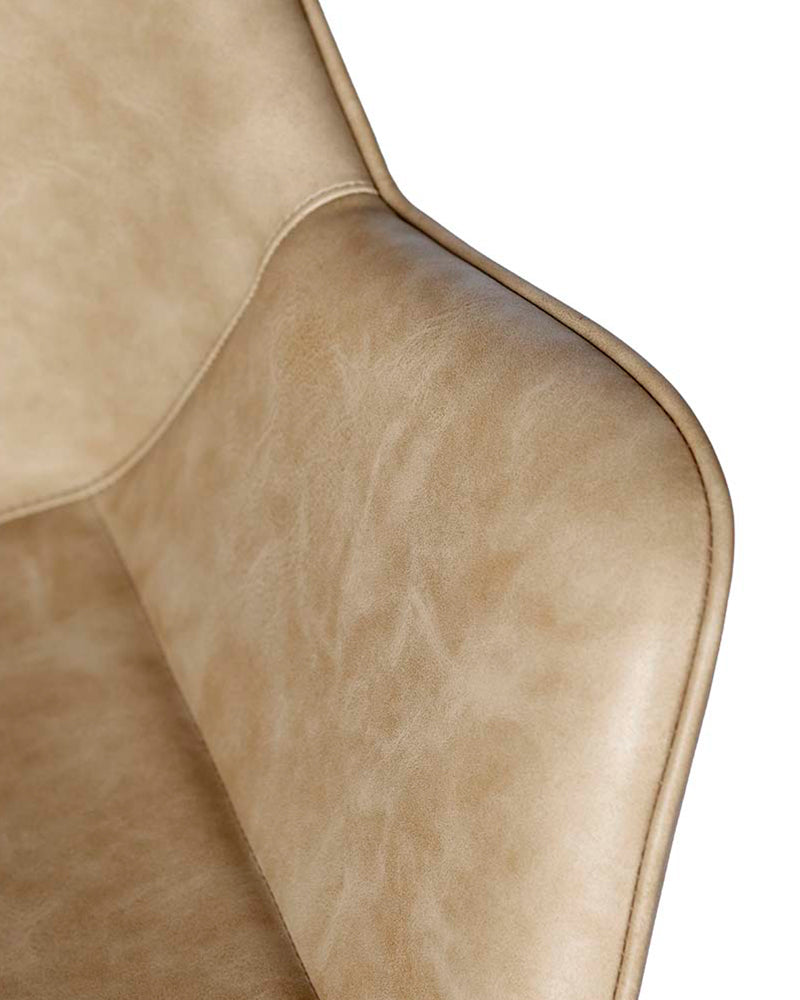 Chloe Sand - Beige Hairdressing chair - Black pump - Brass plate foot
