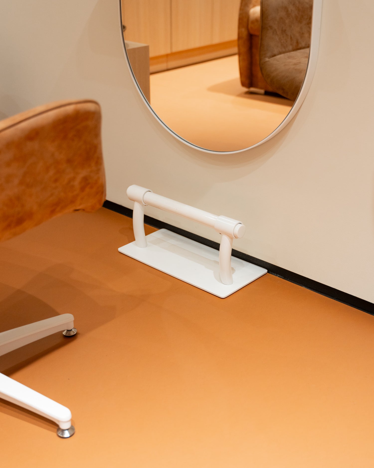 Supernova - White footrest - Freestanding